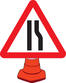 ROAD NARROWING RIGHT CONE SIGN 750MM